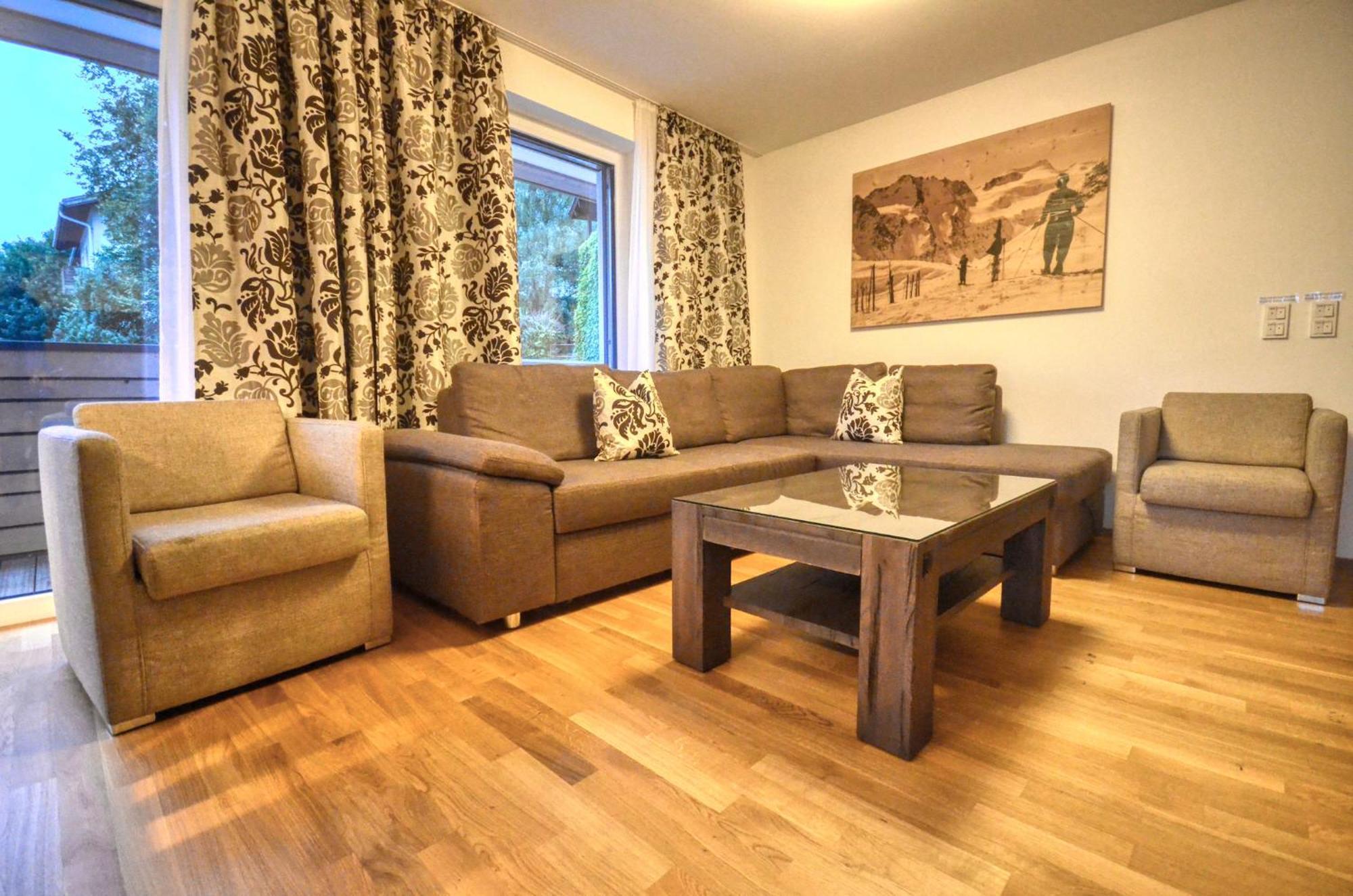 Alpin & Seeresort Top 10 - By Alpen Apartments Zell am See Exterior photo