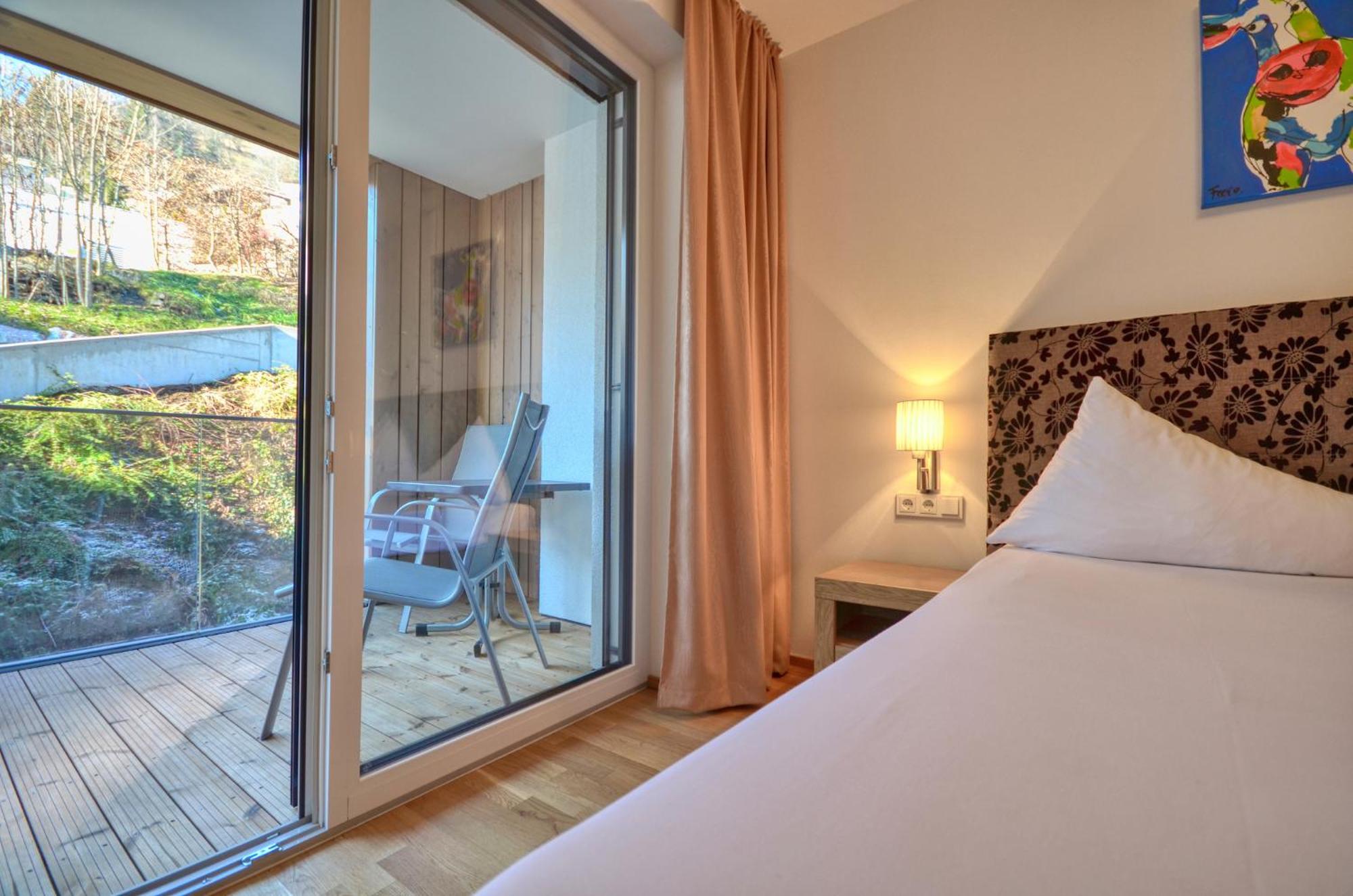 Alpin & Seeresort Top 10 - By Alpen Apartments Zell am See Exterior photo